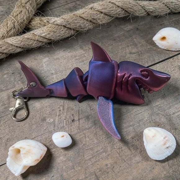CUSTOM ORDER FOR @HOWEPM Articulated Shark Keychain - Picture 3 of 10